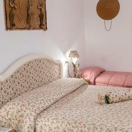 Oda ve Kahvaltı Otium *